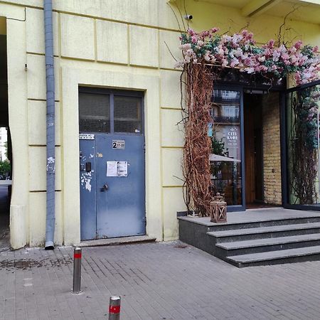 Apartments On Velyka Vasylkivska 47 Київ Екстер'єр фото