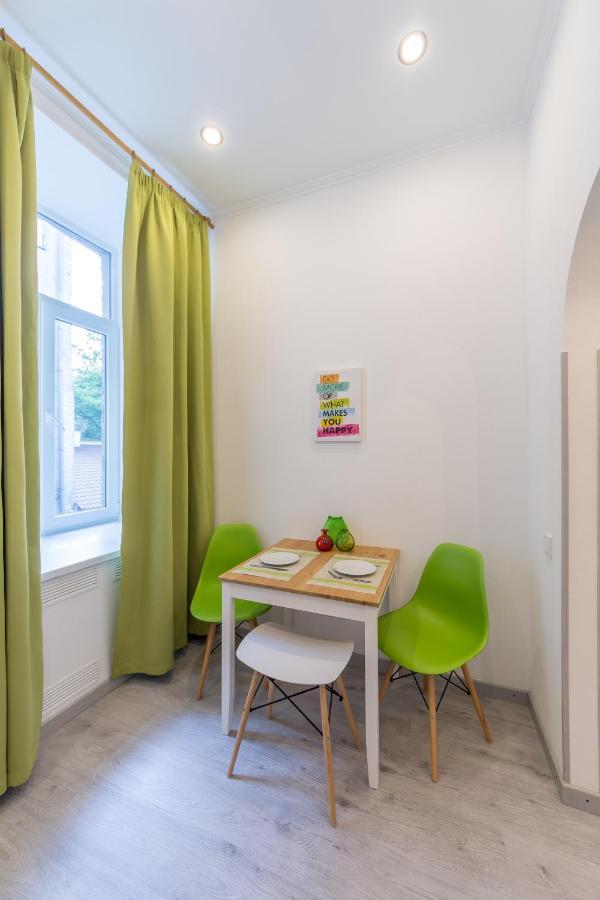 Apartments On Velyka Vasylkivska 47 Київ Екстер'єр фото